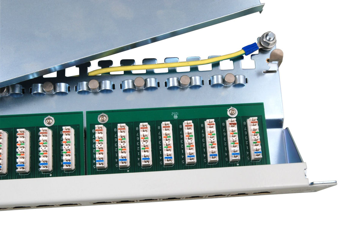 EFB 37667.1M Cat6 24P Patchpanel LSA 1HE RAL7035