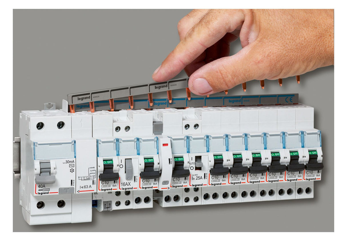 Legrand 406258 Hilfsschalter 1Wechsler meldet Schaltzustand 0,5TE f.DX3,TX3