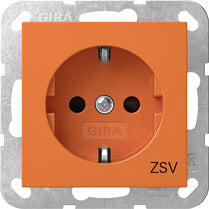 GIRA SCHUKO-Steckdose 16 A 250 V~ mit Shutter mit oranger Abdeckung und Aufdruck "ZSV" (zusätzliche Sicherheitsversorgung) Orange glänzend