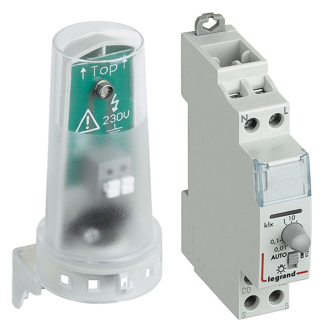 Legrand 412623 LuxoSwitch Dämmerungs- schalter m.Lichtfänger 230VAC 1Kanal 1TE